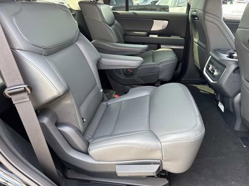 New 2026 Ford Expedition Active RWD image 12