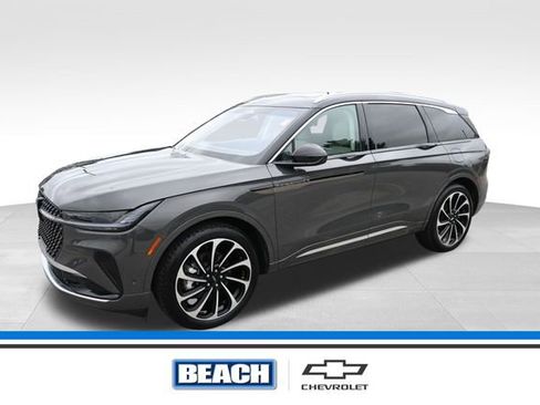 Used 2024 Lincoln Nautilus Black Label image 1