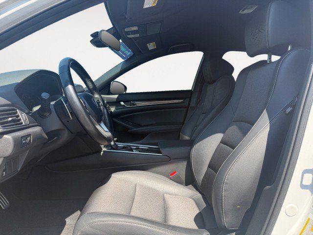 Used 2020 Honda Accord Sport image 4