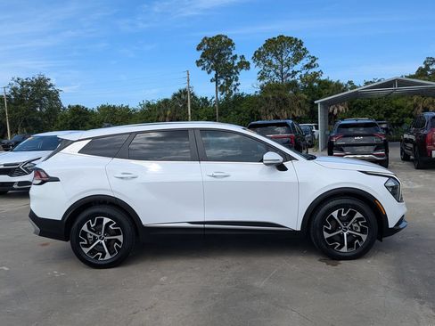Certified 2023 Kia Sportage EX FWD image 9