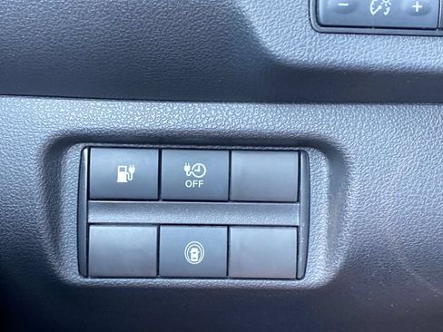 Certified 2025 Nissan Leaf S FWD image 14