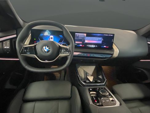 Used 2025 BMW X3 xDrive30i w/ Premium Package AWD/4WD image 11