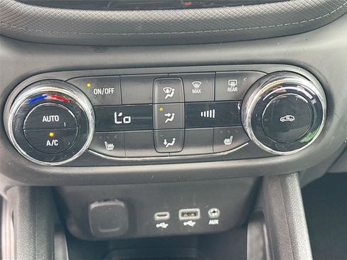 Used 2023 Chevrolet TrailBlazer LT w/ Convenience Package image 15