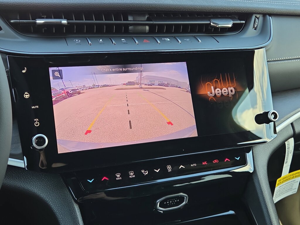 New 2026 Jeep Grand Cherokee Altitude RWD image 12