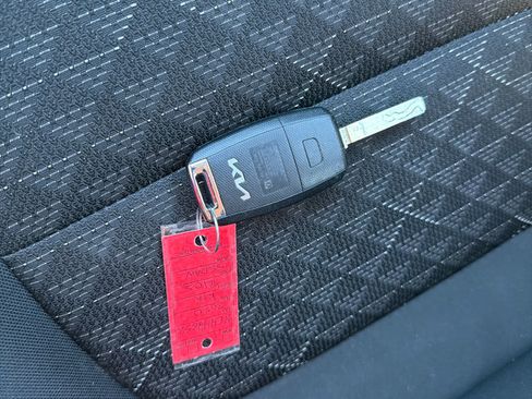 Used 2022 Kia Rio S image 26