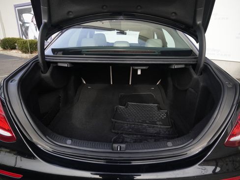 Used 2019 Mercedes-Benz E 300 4MATIC w/ Premium 1 Package image 15