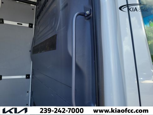 Used 2025 Mercedes-Benz Sprinter 2500 image 14