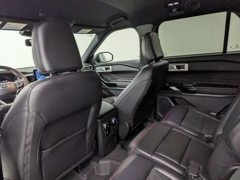 Certified 2023 Ford Explorer ST-Line AWD/4WD image 35