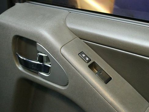 Used 2014 Nissan Frontier PRO-4X w/ Pro-4x Luxury Package image 9