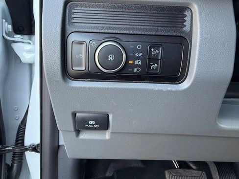 New 2025 Ford F550 4x4 Crew Cab image 15