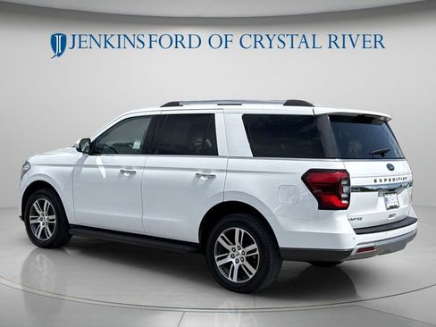 Certified 2024 Ford Expedition Limited RWD image 9