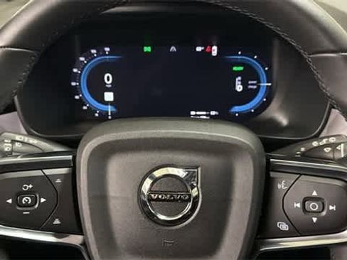 Used 2023 Volvo XC40 Recharge Ultimate w/ Protection Package Premier image 18