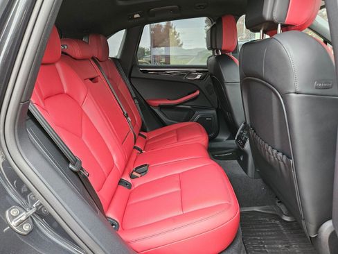 New 2026 Porsche Macan image 24