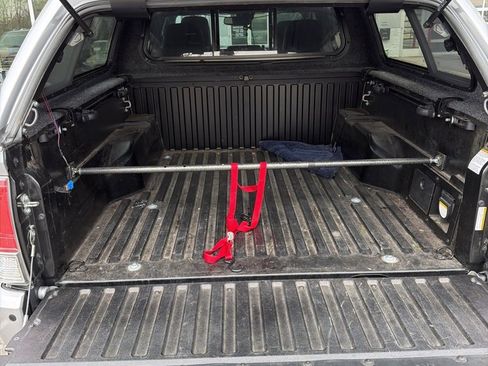 Used 2019 Toyota Tacoma Limited image 9