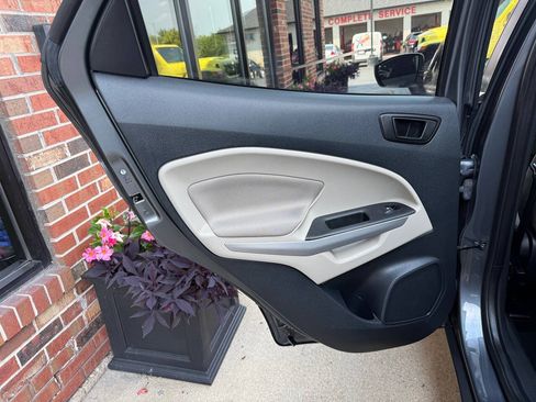 Used 2021 Ford EcoSport S FWD image 19