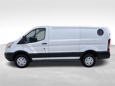 Used 2016 Ford Transit 250 130 Low Roof w/ Exterior Upgrade Package RWD image 8