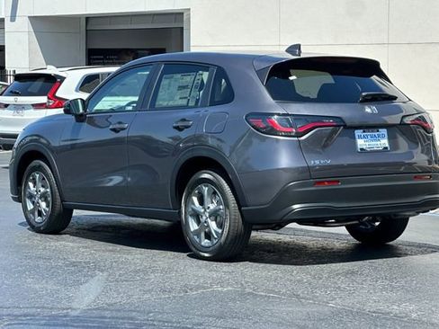 Certified 2026 Honda HR-V LX image 5
