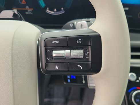 Used 2025 Hyundai Santa Fe SEL image 27