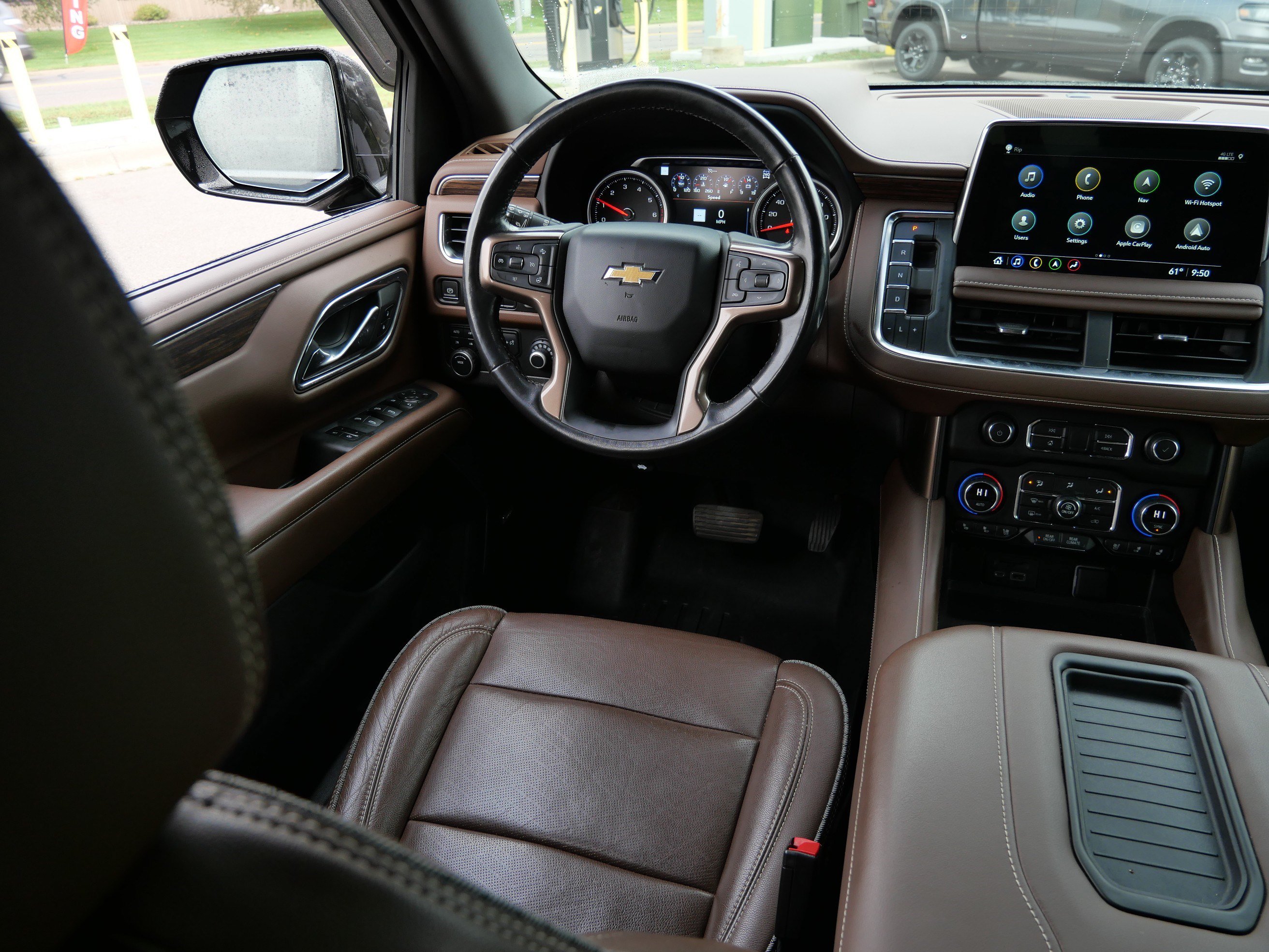 Used 2021 Chevrolet Suburban High Country AWD/4WD image 9