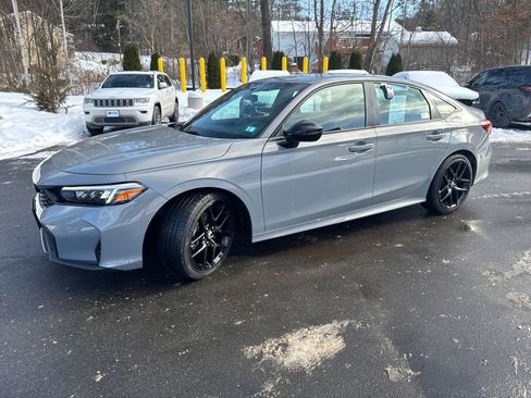 Used 2025 Honda Civic Sport image 1