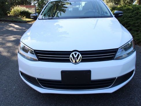 Used 2014 Volkswagen Jetta TDI image 11