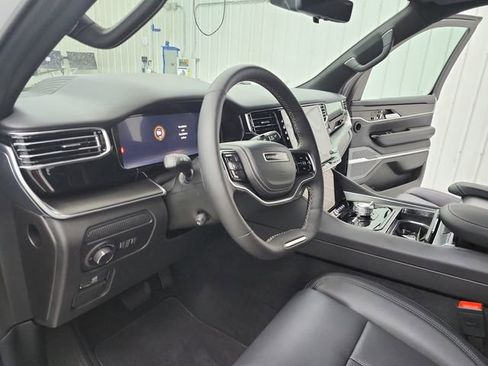 New 2026 Jeep Grand Wagoneer Summit w/ Rear Seat Video Group I AWD/4WD image 11