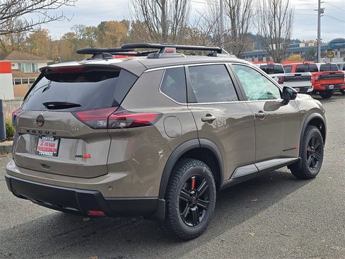 New 2026 Nissan Rogue Rock Creek image 5