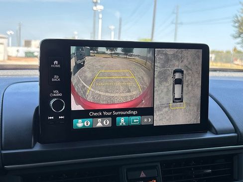 Used 2023 Honda Pilot Elite image 11