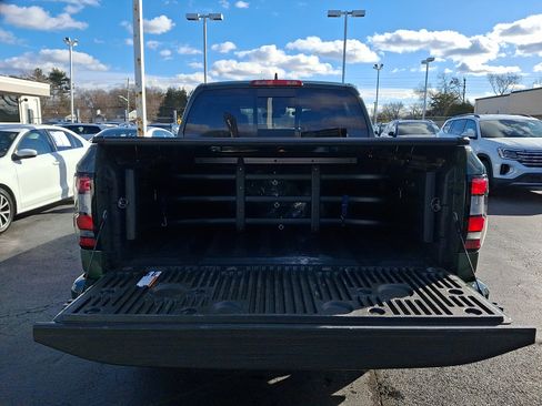 Used 2025 Nissan Frontier SV w/ SV Convenience Package image 28