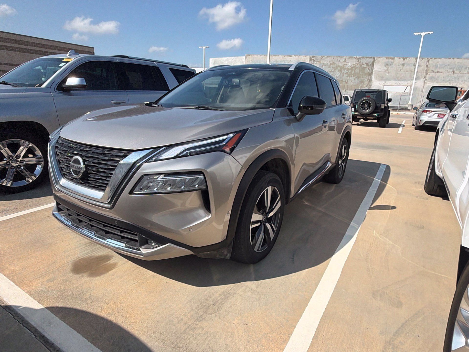 Used 2021 Nissan Rogue Platinum FWD image 7