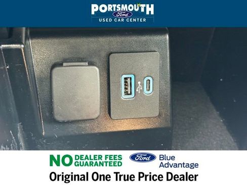 Used 2022 Ford Explorer XLT w/ Equipment Group 202A image 18
