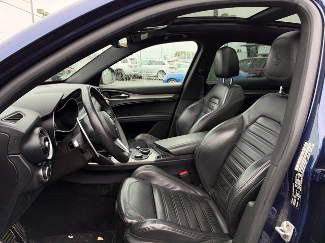 Used 2019 Alfa Romeo Stelvio Ti Sport w/ Quick Order Package 22S Sport AWD/4WD image 12
