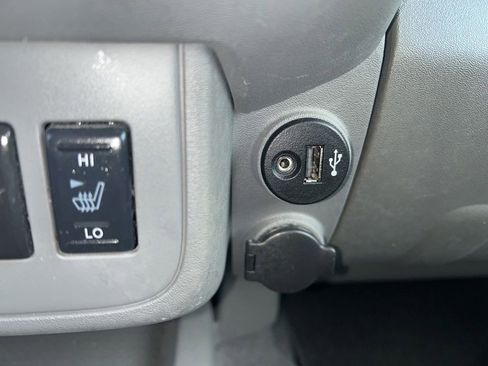 Used 2021 Nissan Frontier SV w/ Midnight Edition Floor Mats image 19