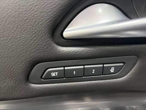 Used 2025 Cadillac XT4 Premium Luxury image 26