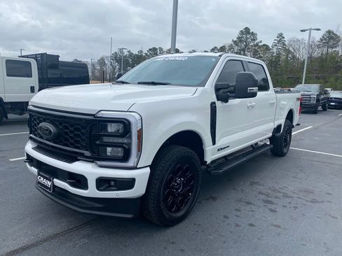 Certified 2025 Ford F250 Lariat w/ Lariat Ultimate Package image 3
