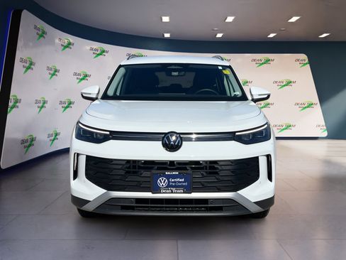 Certified 2025 Volkswagen Tiguan S image 2