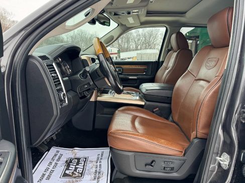 Used 2016 RAM 1500 Laramie Longhorn image 15