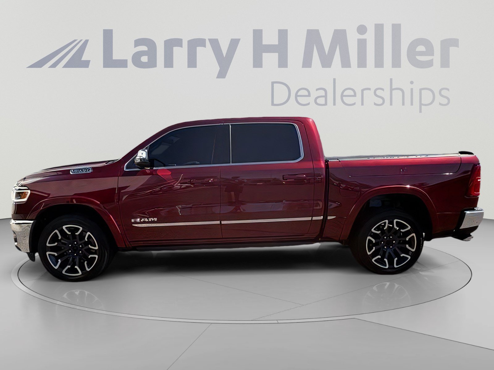 Used 2025 RAM 1500 Limited AWD/4WD image 3