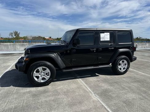 Used 2022 Jeep Wrangler Unlimited Sport image 40