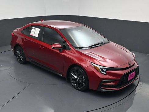 Used 2025 Toyota Corolla SE FWD image 14