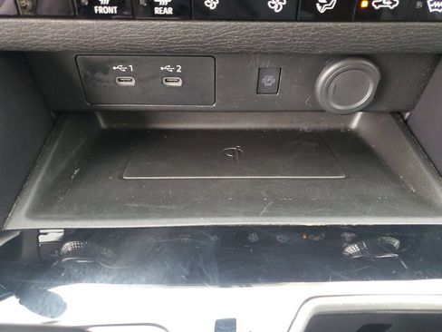 Used 2025 Mitsubishi Outlander SE AWD/4WD image 34
