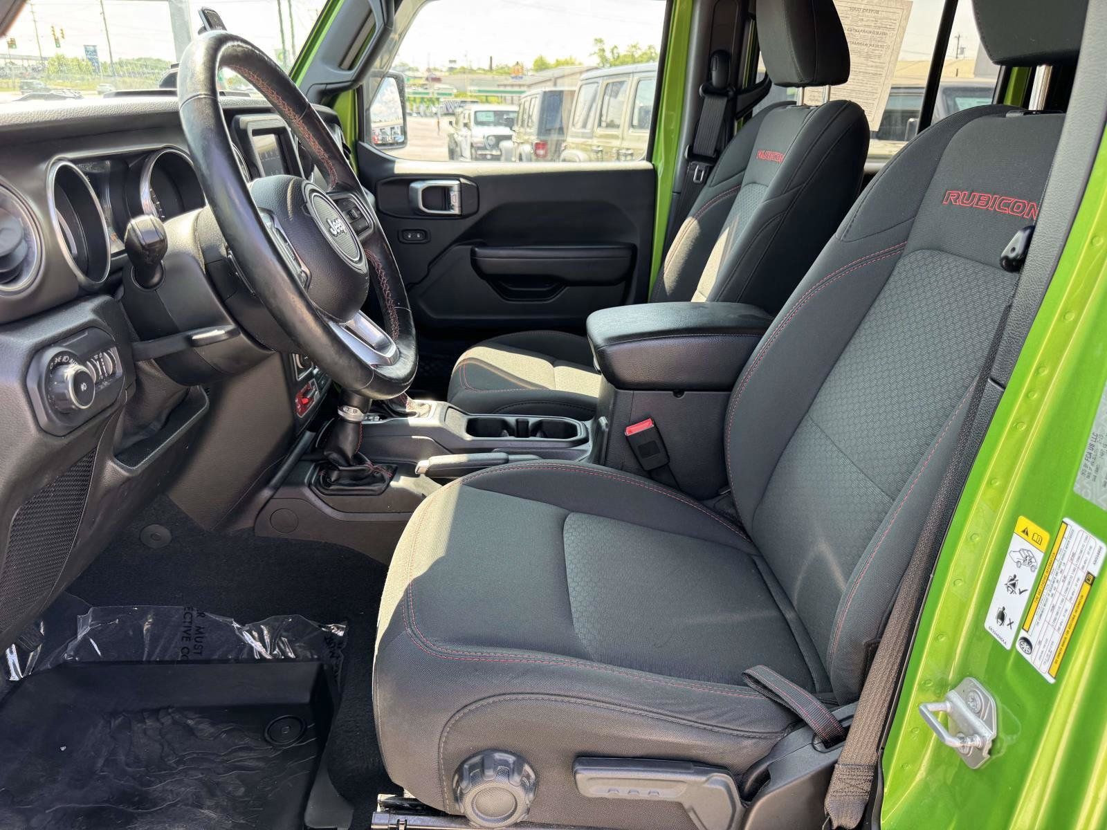 Used 2019 Jeep Wrangler Unlimited Rubicon w/ Cold Weather Group AWD/4WD image 22