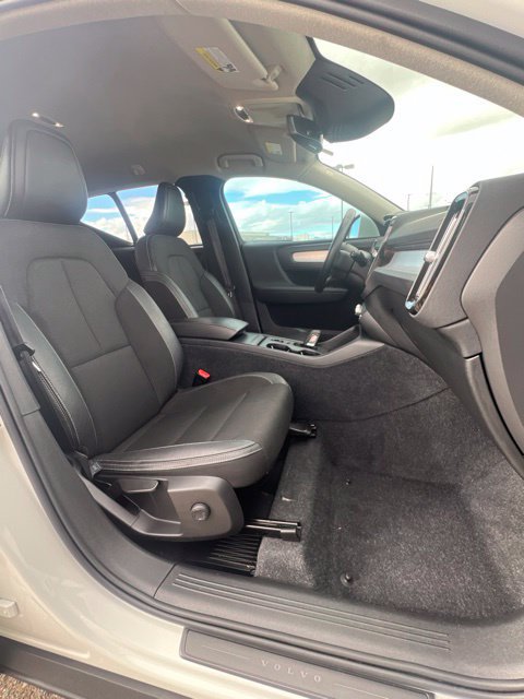 Used 2020 Volvo XC40 T4 Momentum FWD image 33