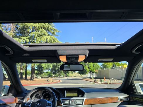 Used 2012 Mercedes-Benz E 350 Sedan image 21