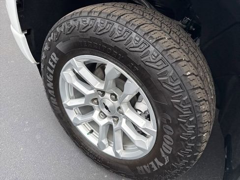 Used 2024 Chevrolet Silverado 1500 RST w/ Z71 Off-Road Package image 34