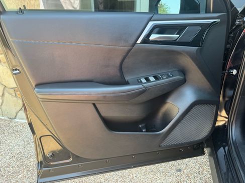 Used 2024 Mitsubishi Outlander SE AWD/4WD image 29