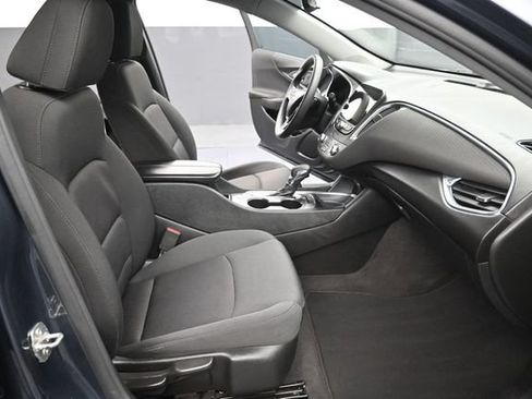Used 2021 Chevrolet Malibu LT FWD image 12