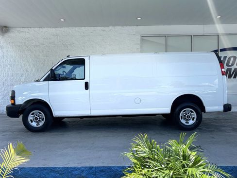 Used 2023 GMC Savana 2500 2500 3dr Extended Cargo Van image 24