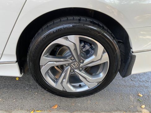 Used 2020 Honda Accord EX image 19