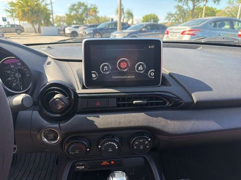Used 2017 MAZDA MX-5 Miata RF Club image 18